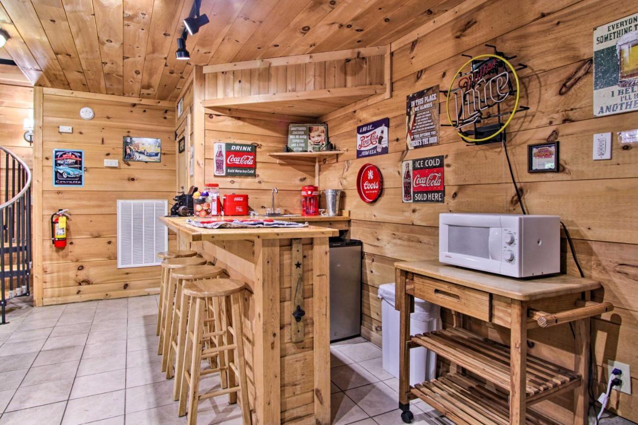 A-Frame Cabin With Hot Tub Less Than 1 Mi To Ober Gatlinburg Villa Eksteriør bilde